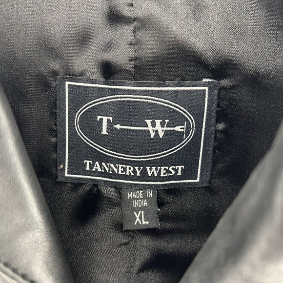 Tannery West woman’s Genuine Leather ZIP Front Vest Size XL fits like a Large - Picture 3 of 6